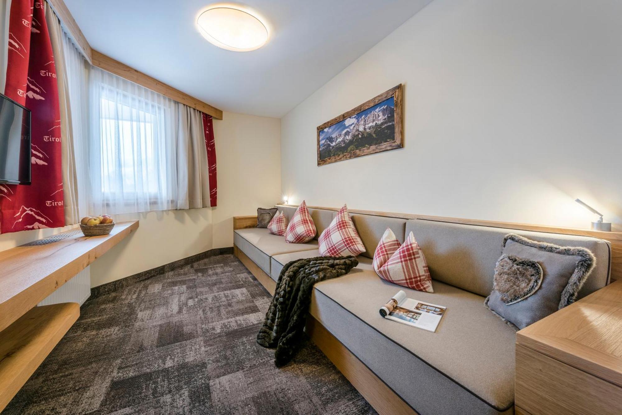 Hotel Kaiser In Tirol เชฟเฟา อัม วิลเดนไคเซอร์ ภายนอก รูปภาพ